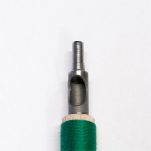 丸キリ　14号（2.7）￥2,200の刃先