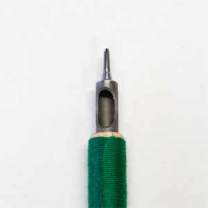 丸キリ　4号（0.8）￥2,200の刃先